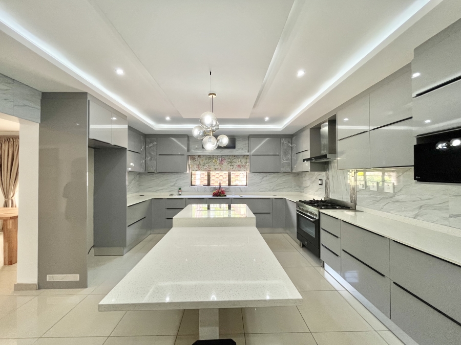 7 Bedroom Property for Sale in Ballito Central KwaZulu-Natal