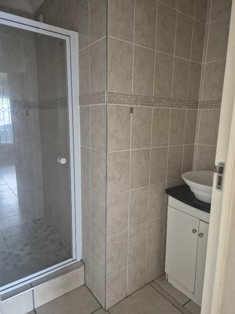 To Let 3 Bedroom Property for Rent in St Michaels On Sea KwaZulu-Natal