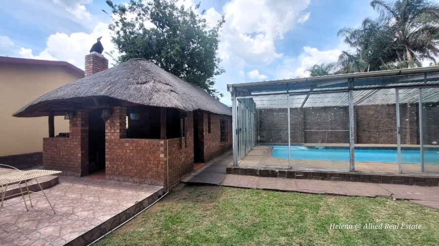 4 Bedroom Property for Sale in Huttenheights KwaZulu-Natal