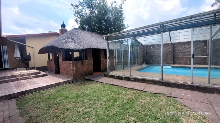 4 Bedroom Property for Sale in Huttenheights KwaZulu-Natal