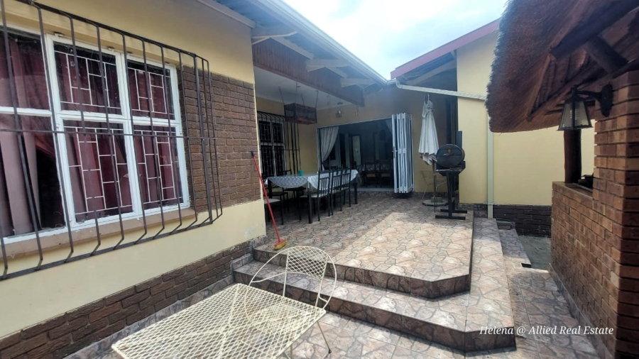 4 Bedroom Property for Sale in Huttenheights KwaZulu-Natal