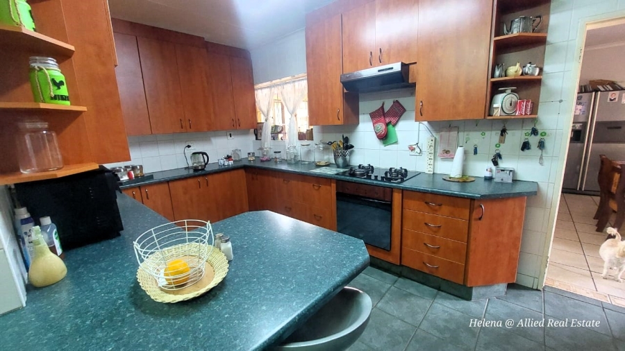 4 Bedroom Property for Sale in Huttenheights KwaZulu-Natal