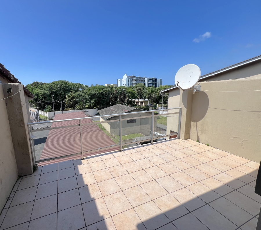 2 Bedroom Property for Sale in Manaba Beach KwaZulu-Natal