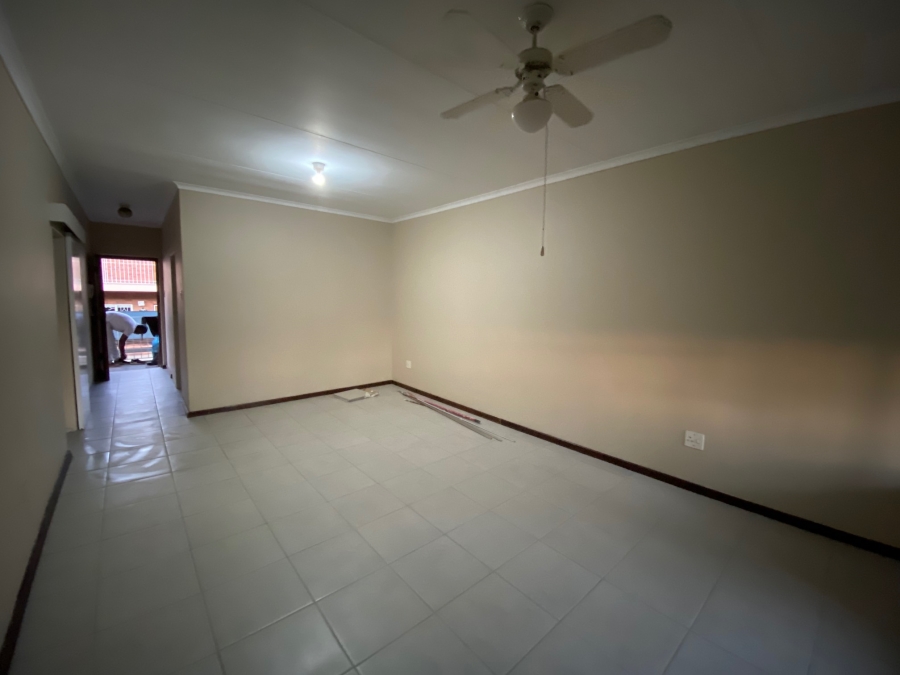 2 Bedroom Property for Sale in Scottsville KwaZulu-Natal