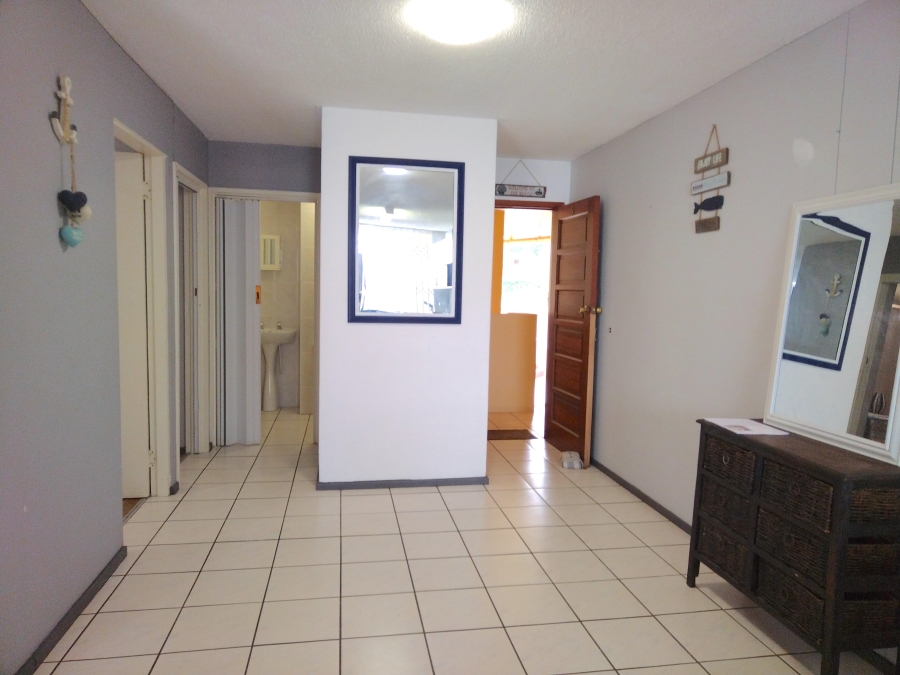 2 Bedroom Property for Sale in Uvongo KwaZulu-Natal