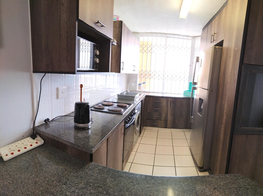 2 Bedroom Property for Sale in Uvongo KwaZulu-Natal