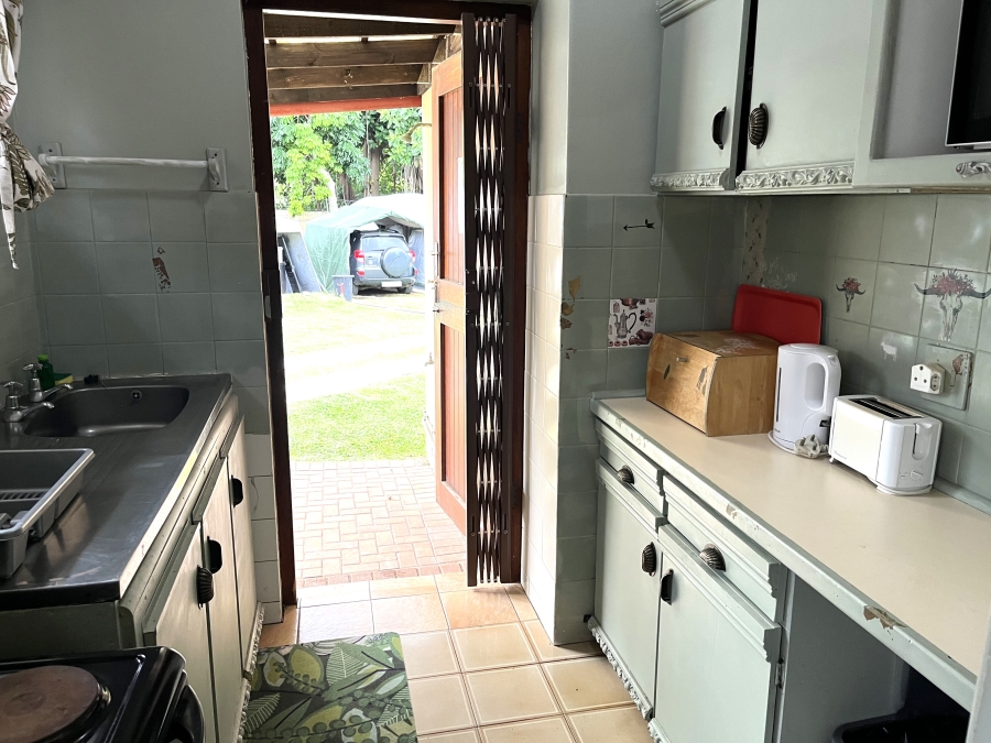 1 Bedroom Property for Sale in Anerley KwaZulu-Natal