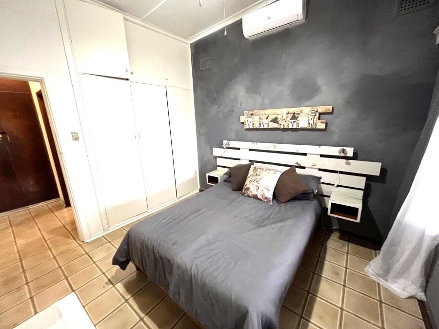 1 Bedroom Property for Sale in Anerley KwaZulu-Natal