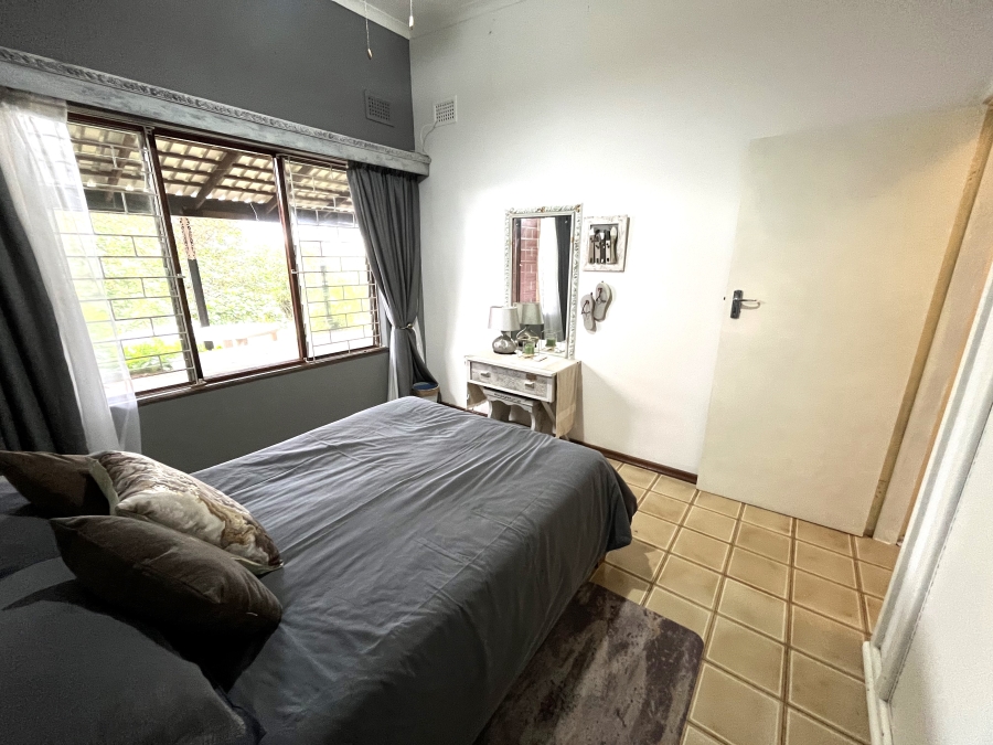 1 Bedroom Property for Sale in Anerley KwaZulu-Natal