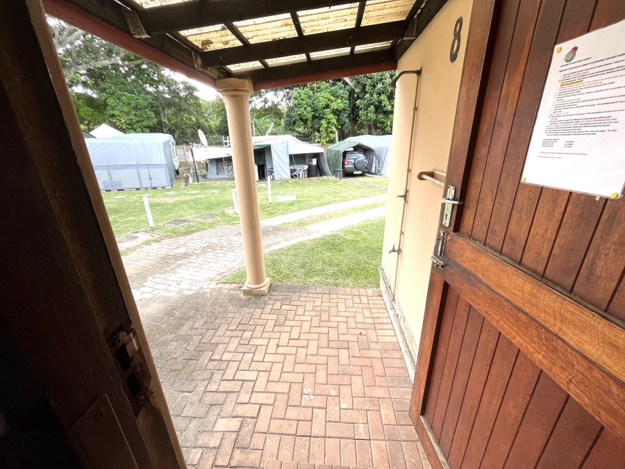 1 Bedroom Property for Sale in Anerley KwaZulu-Natal