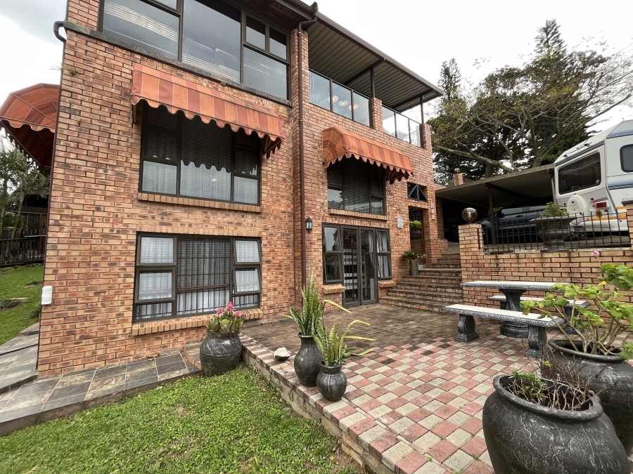 6 Bedroom Property for Sale in Trafalgar KwaZulu-Natal