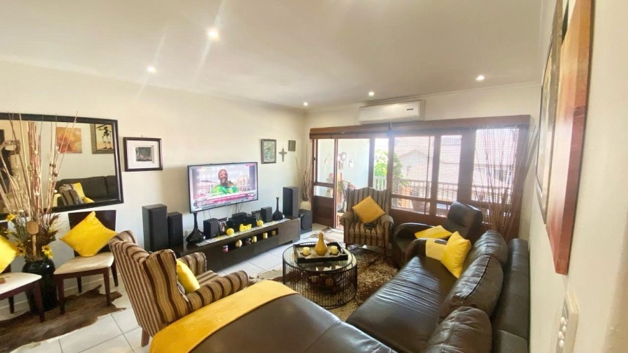 3 Bedroom Property for Sale in Wakenshaw Estate KwaZulu-Natal