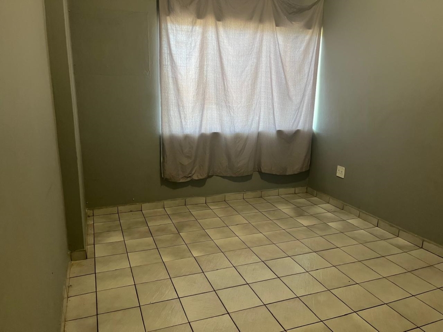 To Let 1 Bedroom Property for Rent in Empangeni Central KwaZulu-Natal