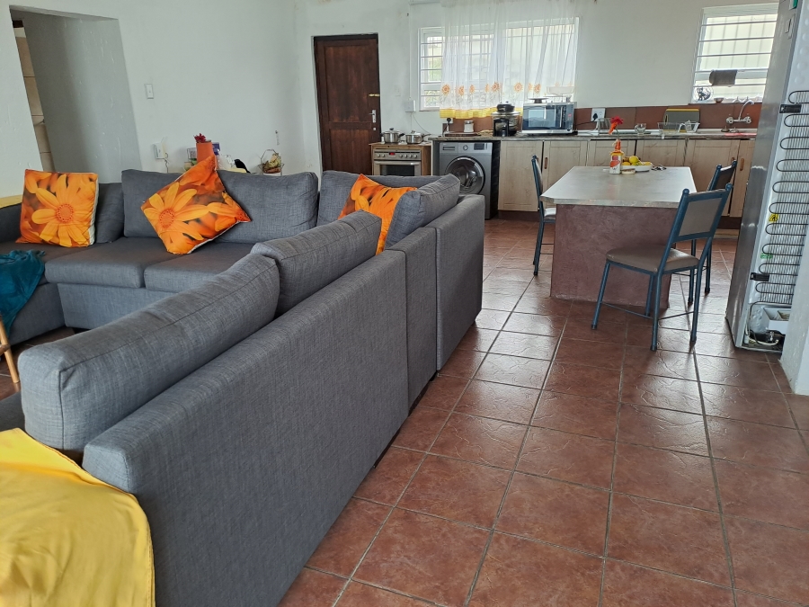 6 Bedroom Property for Sale in Manaba Beach KwaZulu-Natal