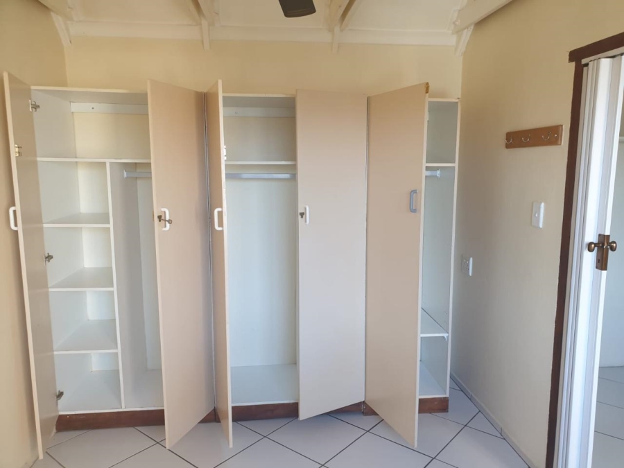 1 Bedroom Property for Sale in Uvongo KwaZulu-Natal