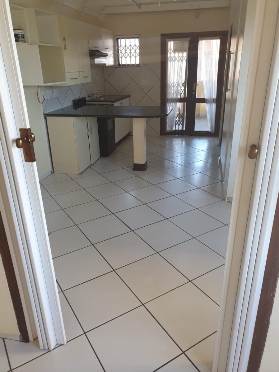 1 Bedroom Property for Sale in Uvongo KwaZulu-Natal