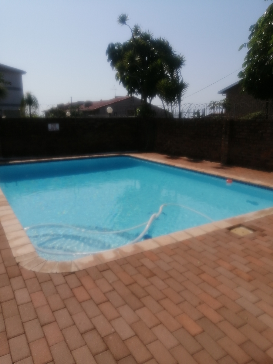 1 Bedroom Property for Sale in Uvongo KwaZulu-Natal