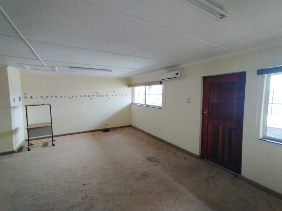 4 Bedroom Property for Sale in Reservoir Hills KwaZulu-Natal