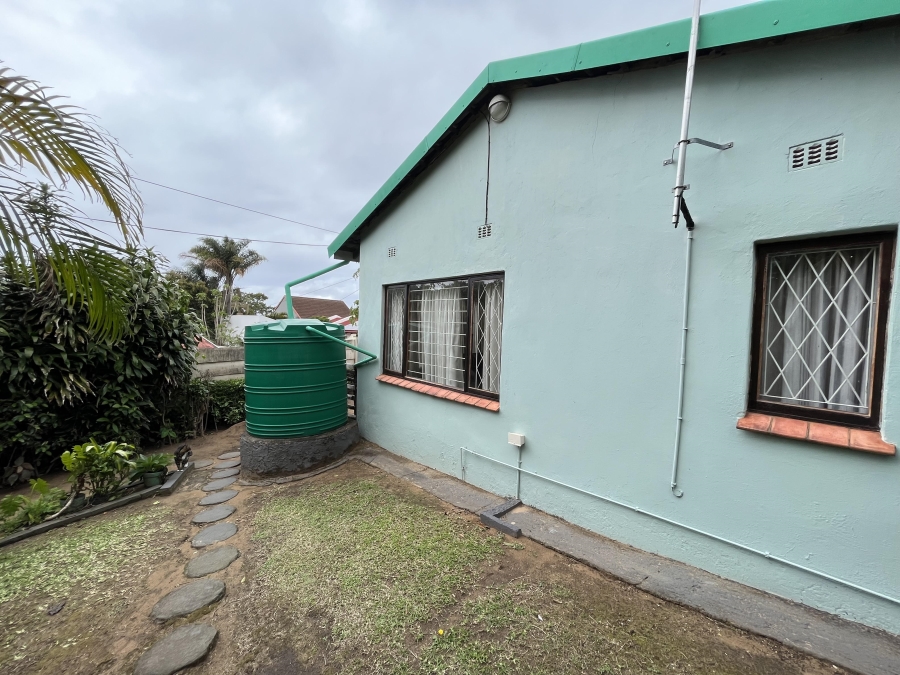 3 Bedroom Property for Sale in Uvongo KwaZulu-Natal