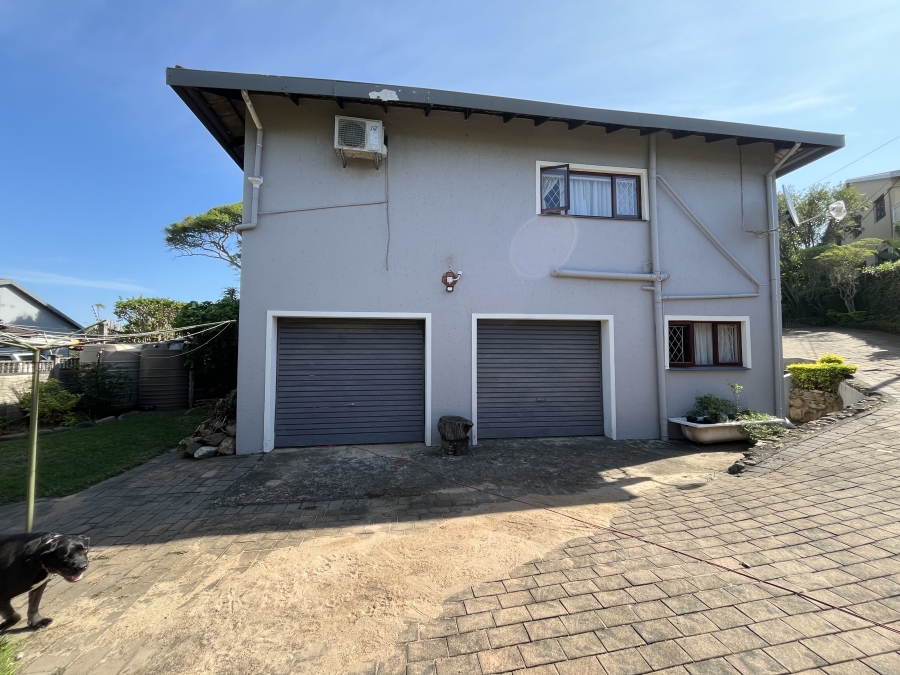 6 Bedroom Property for Sale in Manaba Beach KwaZulu-Natal