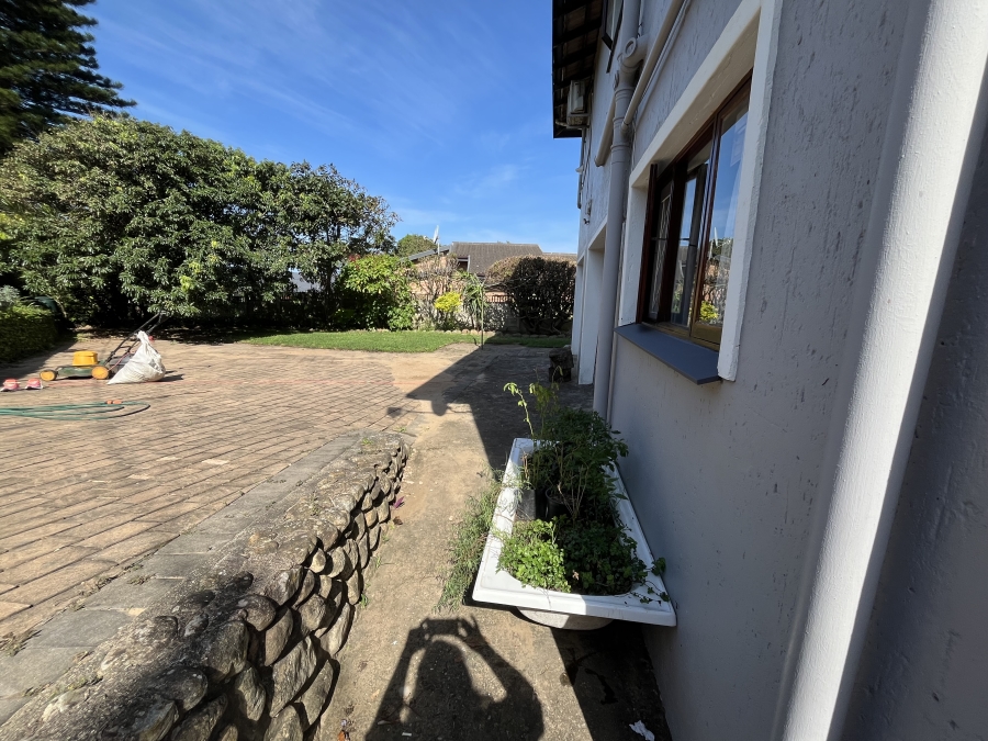 6 Bedroom Property for Sale in Manaba Beach KwaZulu-Natal