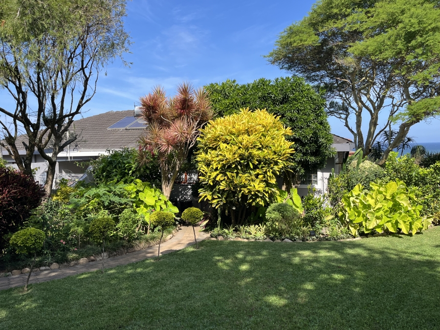 6 Bedroom Property for Sale in Manaba Beach KwaZulu-Natal