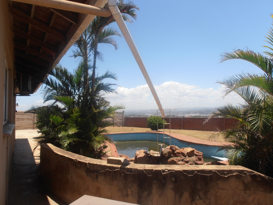 To Let 4 Bedroom Property for Rent in Bluff KwaZulu-Natal