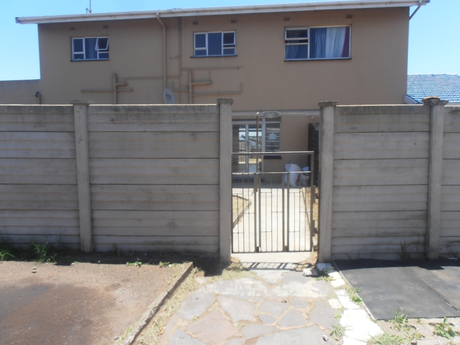 To Let 4 Bedroom Property for Rent in Bluff KwaZulu-Natal