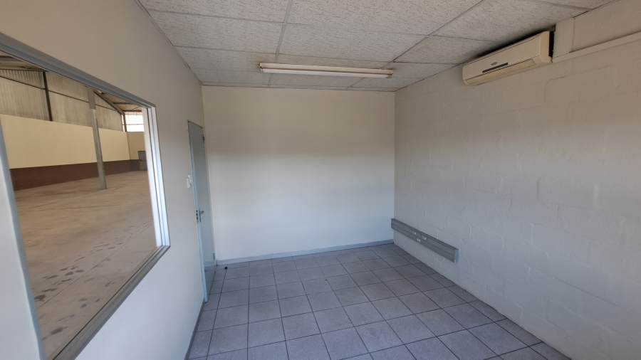 To Let commercial Property for Rent in Hillview KwaZulu-Natal