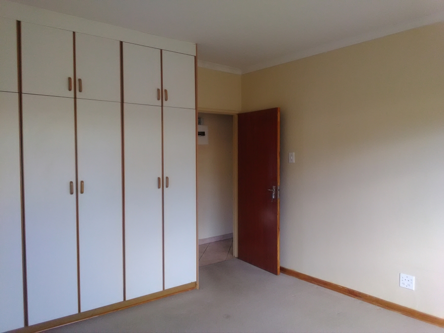 To Let 3 Bedroom Property for Rent in Aviary Hill KwaZulu-Natal