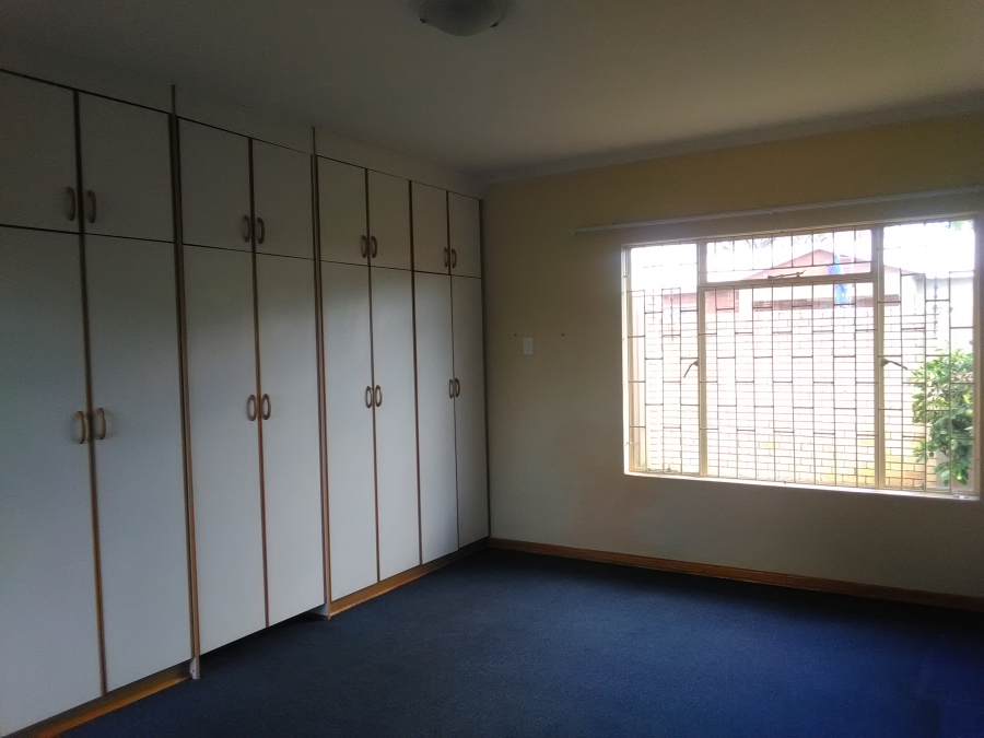 To Let 3 Bedroom Property for Rent in Aviary Hill KwaZulu-Natal