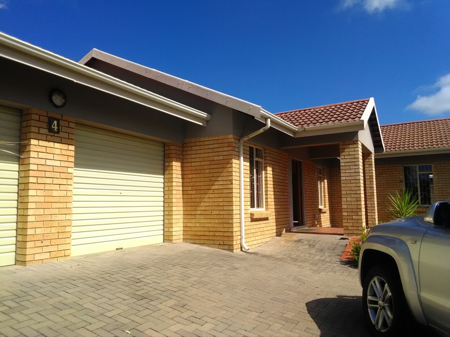 To Let 3 Bedroom Property for Rent in Aviary Hill KwaZulu-Natal