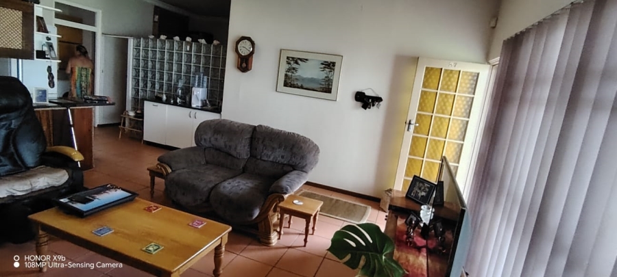 2 Bedroom Property for Sale in Manaba Beach KwaZulu-Natal