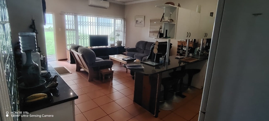 2 Bedroom Property for Sale in Manaba Beach KwaZulu-Natal