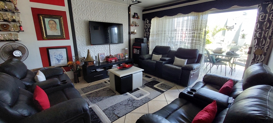 3 Bedroom Property for Sale in St Michaels On Sea KwaZulu-Natal