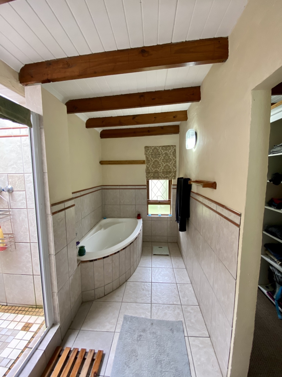 To Let 1 Bedroom Property for Rent in Kloof KwaZulu-Natal