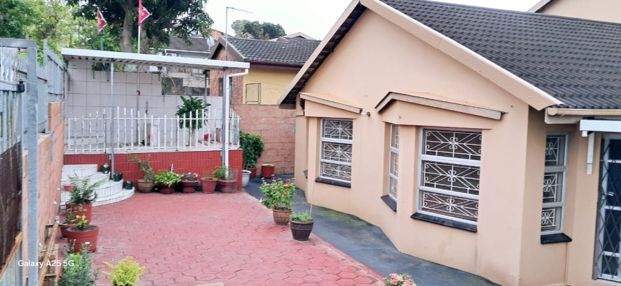 5 Bedroom Property for Sale in Shallcross KwaZulu-Natal