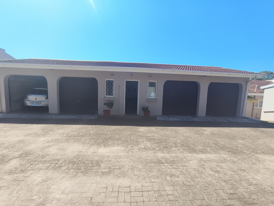 2 Bedroom Property for Sale in Uvongo Beach KwaZulu-Natal