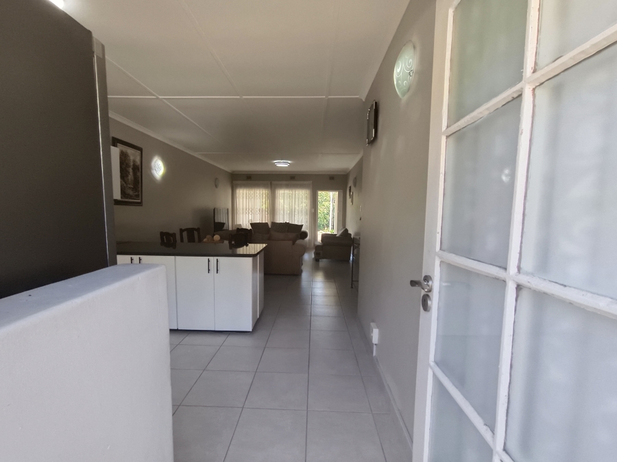 2 Bedroom Property for Sale in Uvongo Beach KwaZulu-Natal