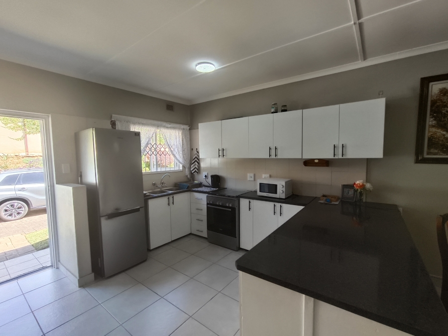 2 Bedroom Property for Sale in Uvongo Beach KwaZulu-Natal