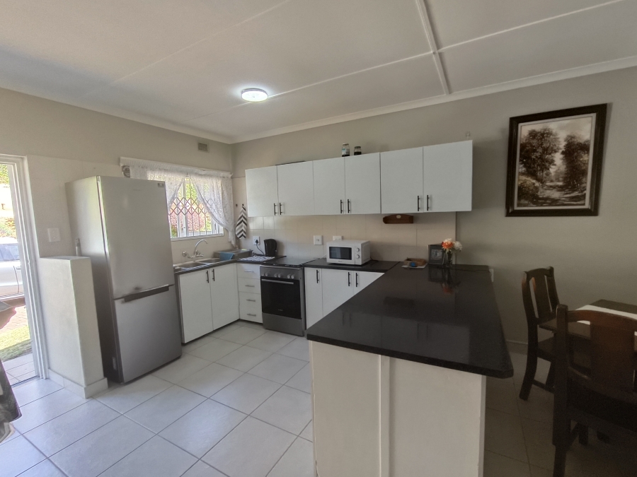 2 Bedroom Property for Sale in Uvongo Beach KwaZulu-Natal