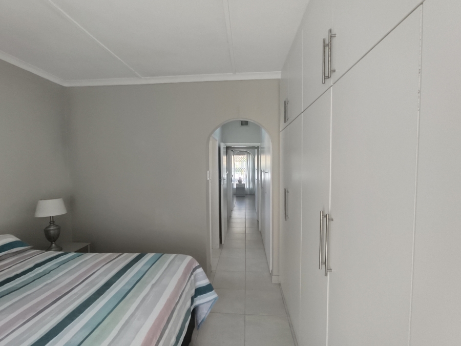 2 Bedroom Property for Sale in Uvongo Beach KwaZulu-Natal