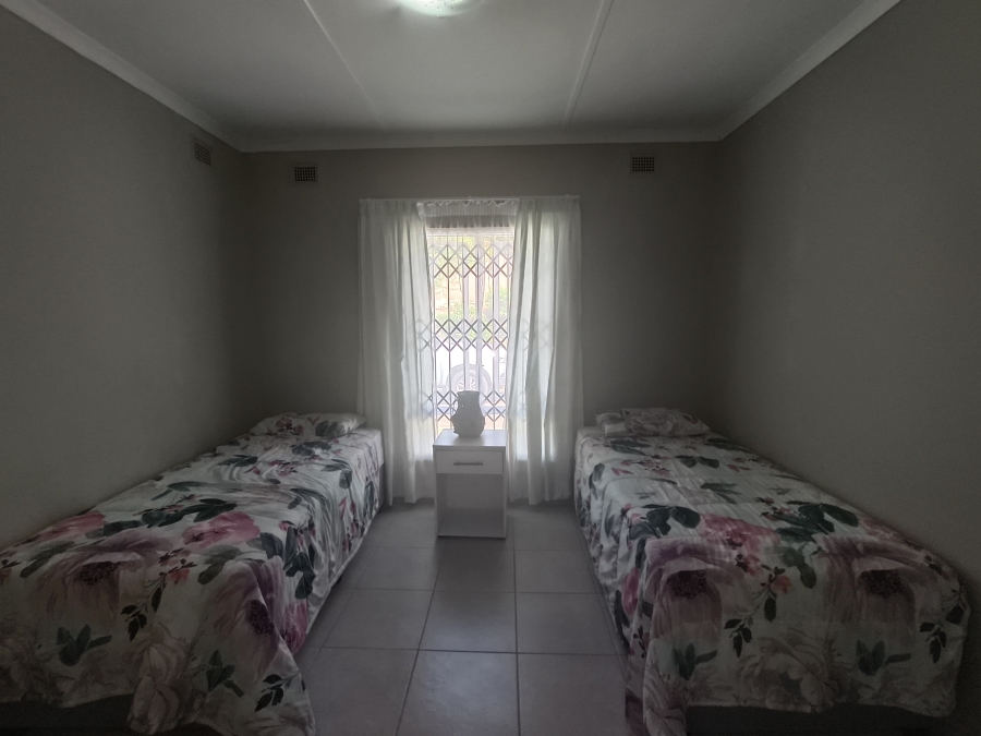 2 Bedroom Property for Sale in Uvongo Beach KwaZulu-Natal