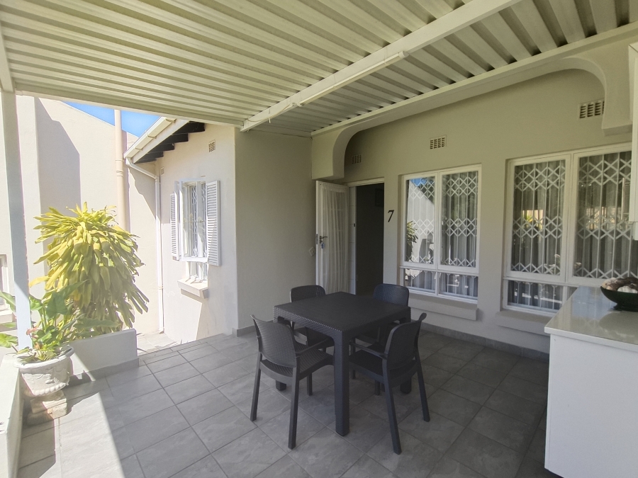 2 Bedroom Property for Sale in Uvongo Beach KwaZulu-Natal