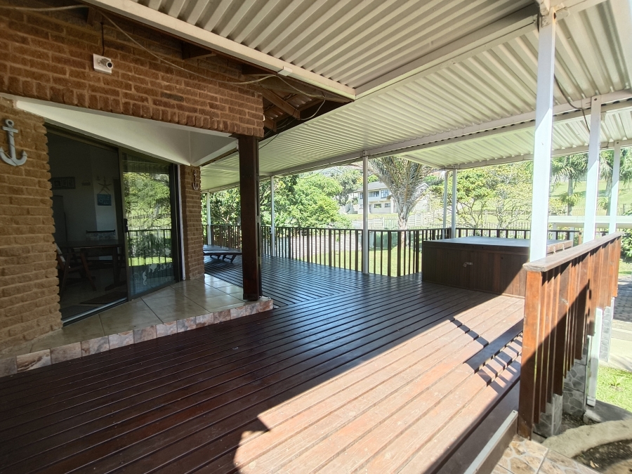 5 Bedroom Property for Sale in Leisure Bay KwaZulu-Natal