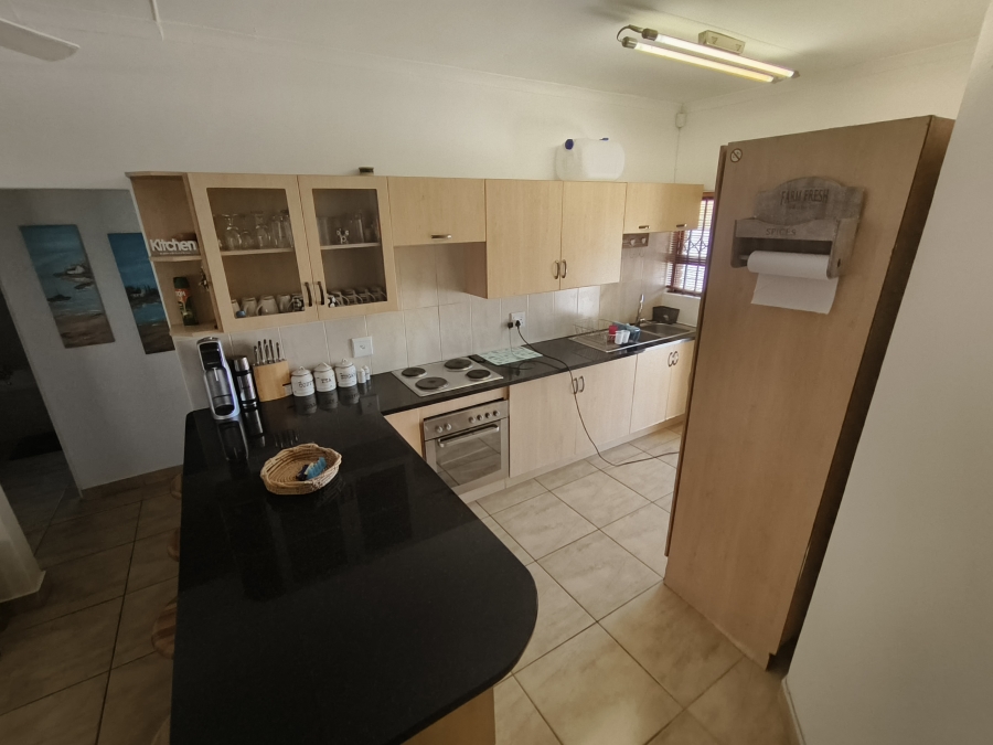 5 Bedroom Property for Sale in Leisure Bay KwaZulu-Natal