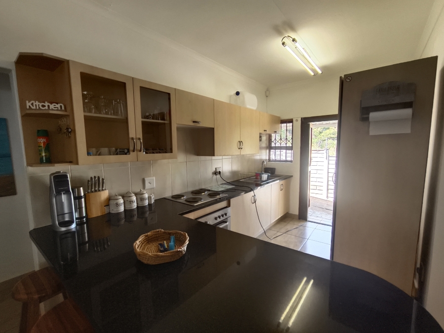 5 Bedroom Property for Sale in Leisure Bay KwaZulu-Natal