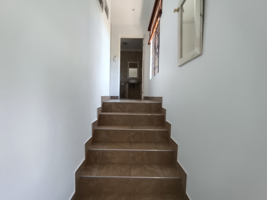 5 Bedroom Property for Sale in Leisure Bay KwaZulu-Natal