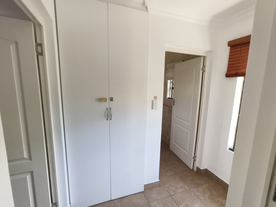 5 Bedroom Property for Sale in Leisure Bay KwaZulu-Natal