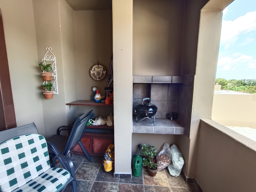 2 Bedroom Property for Sale in Uvongo Beach KwaZulu-Natal